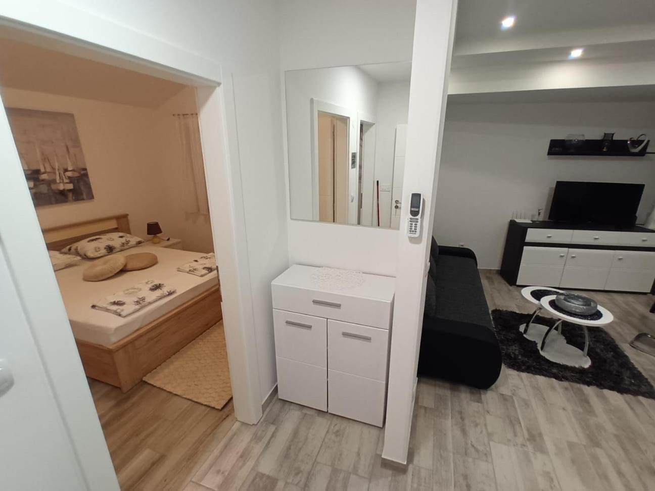 Apartmani Lucija Povljana Exterior foto